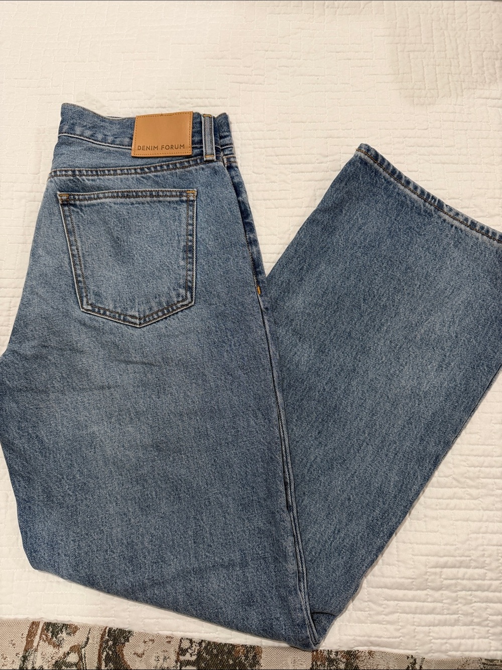 Aritzia Denim Forum The Farrah Low-Rise Wise Leg Jean